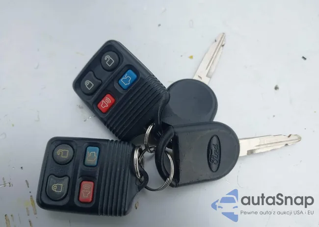 1FAHP3FN2AW184767: 42111064