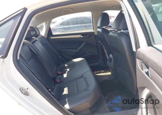 1VWAT7A31FC033803: 42110271