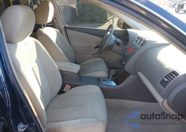 1N4AL2AP8AN557543: 42110521