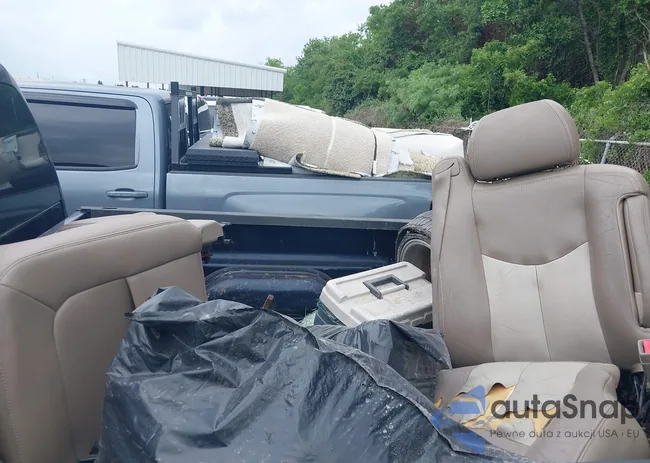 2GCEC13T861237695: 42111729