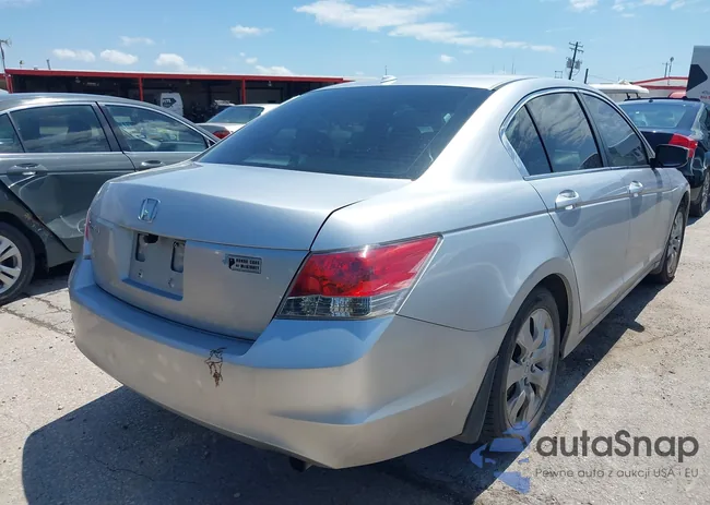 1HGCP26819A021000: 42111906