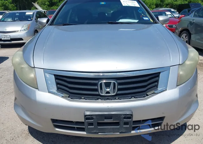 1HGCP26819A021000: 42111906