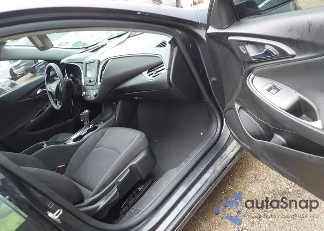 1G1ZB5ST4JF106500: 42111990