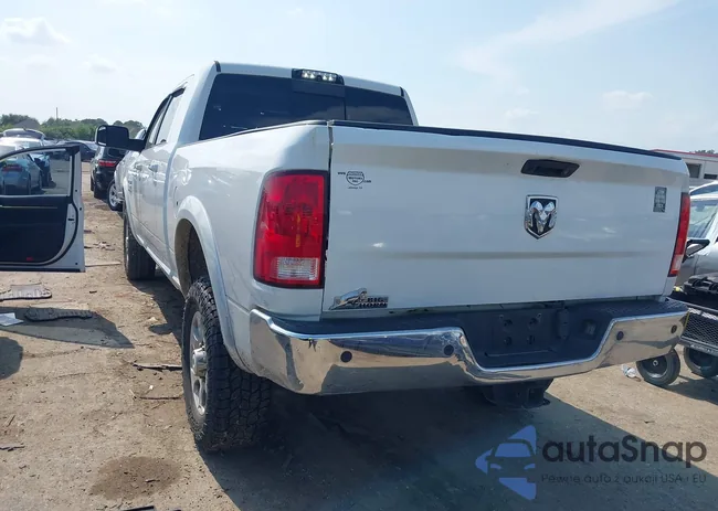 3C6UR5ML3JG359629: 42111587