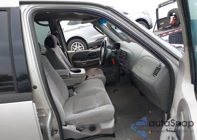 1FTRW07652KC87245: 42112688