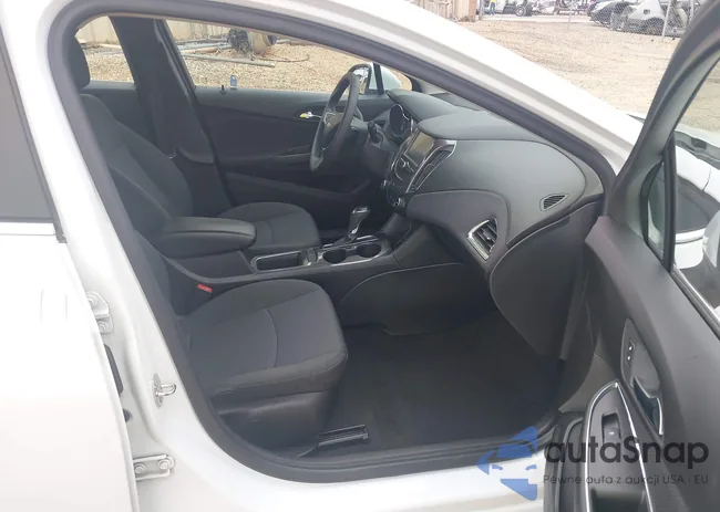 1G1BE5SM0J7145015: 42112908