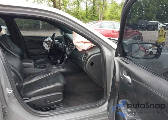 2C3CDXJG6KH520549: 42113084