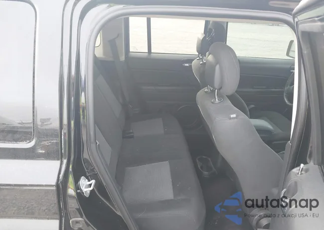 1C4NJPFB1GD651662: 42112267