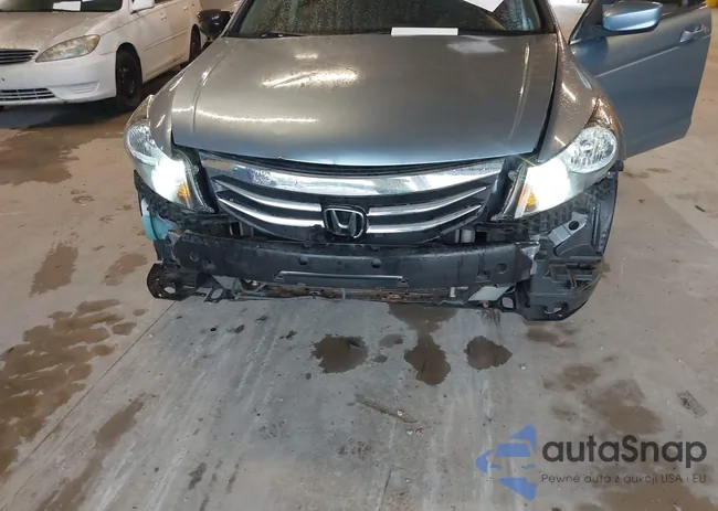 1HGCP2F36CA051296: 42113833