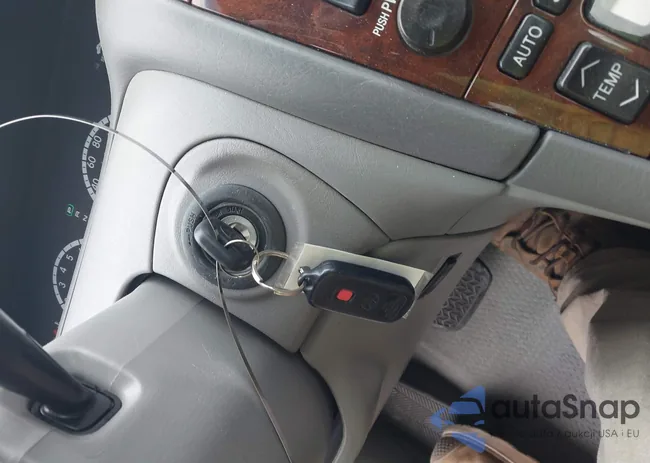 4T1BF28B01U175072: 42114046