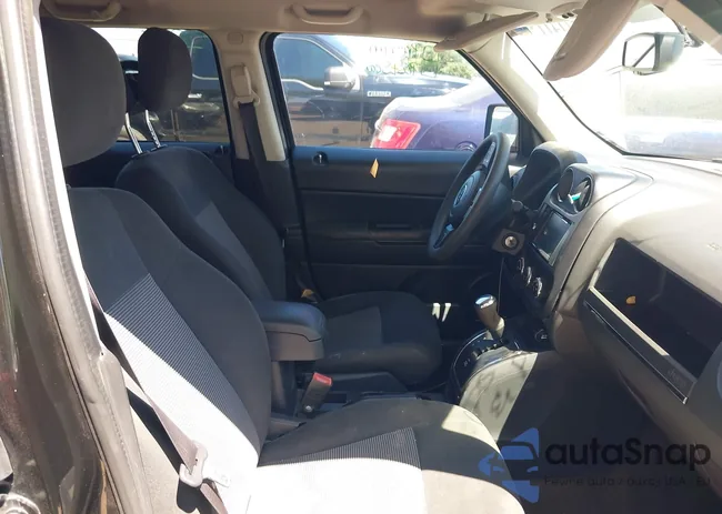 1C4NJPBB8GD575668: 42114112