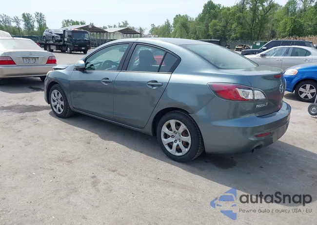 JM1BL1UF1C1548558: 42113245