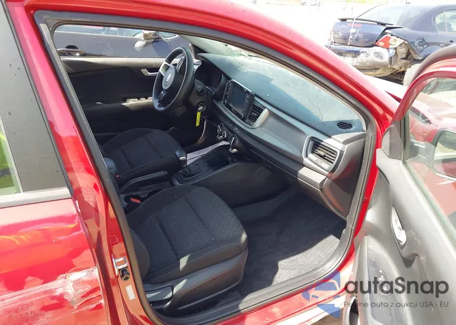 3KPA24AD5LE330820: 42114830