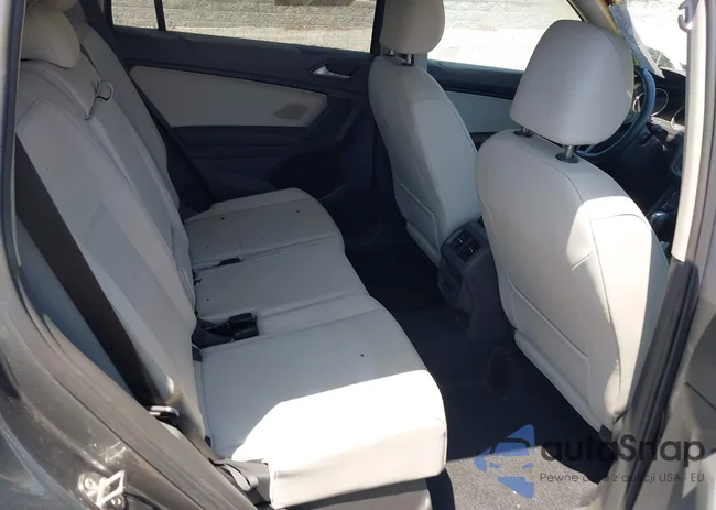 3VV2B7AX6KM035425: 42115064