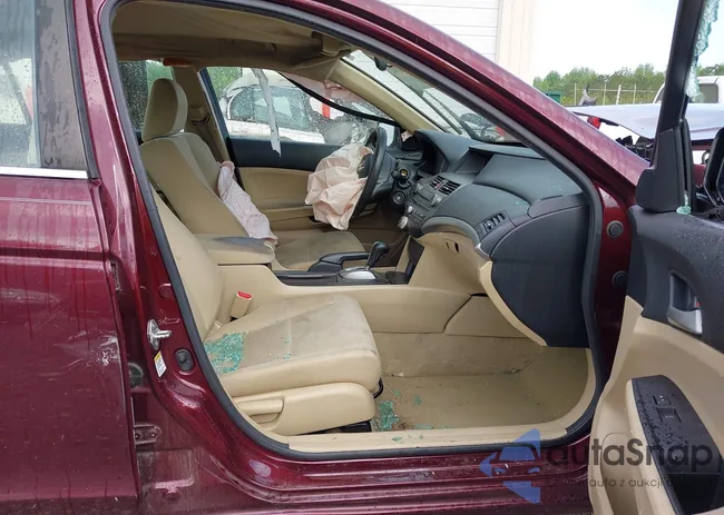 1HGCP2F43BA084795: 42114292