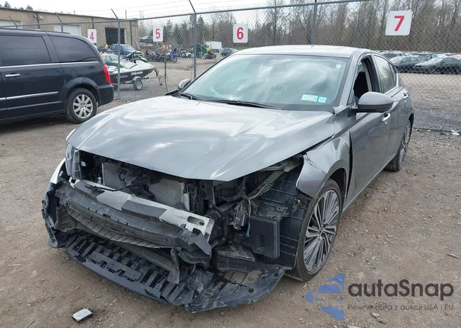 1N4BL4EW4PN325953: 42114453