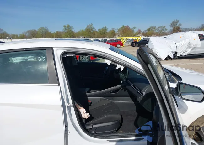 KMHLS4DG7RU646823: 42115746