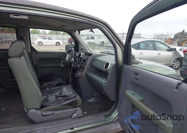 5J6YH183X5L001589: 42115942