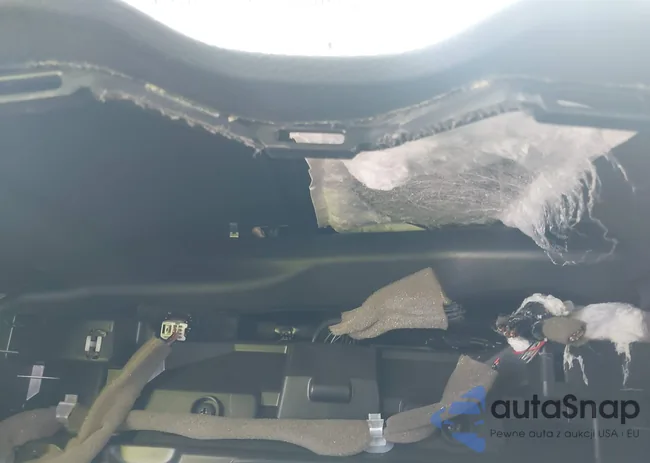 JN1BV7AR3FM402017: 42116858