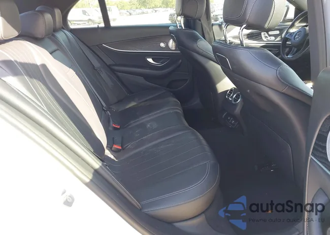 WDDZF4KB3JA421952: 42117006