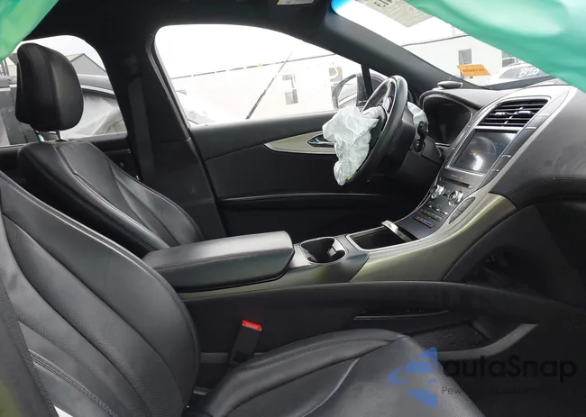 2LMPJ8KP6LBL14744: 42116413