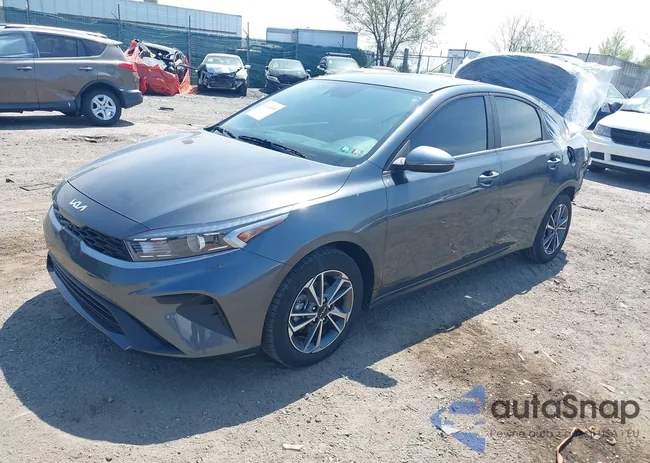 3KPF24AD8RE762302: 42116508