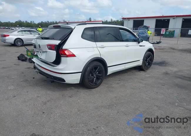 3VVCB7AX6RM093792: 42117670