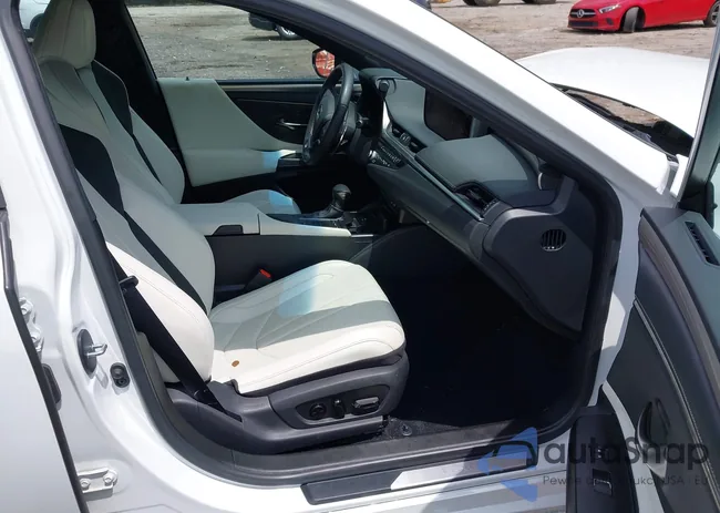 58AHZ1B13MU090896: 42117729