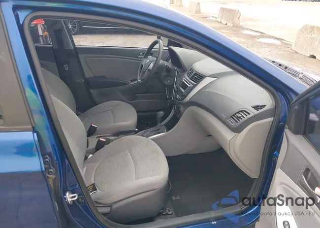 KMHCT4AE1GU073818: 42117880