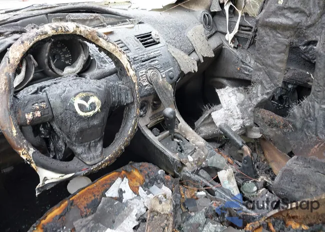 JM1BL1UG4B1495569: 42118018