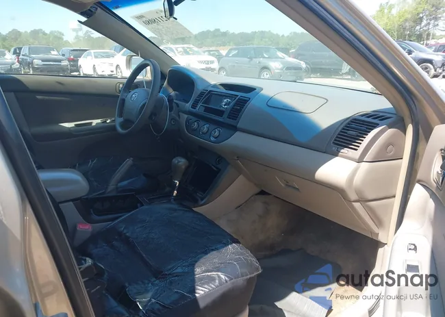 4T1BE32K65U429973: 42118080