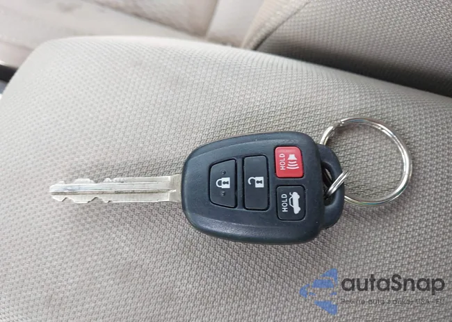 2T1BURHE4GC738062: 42117204