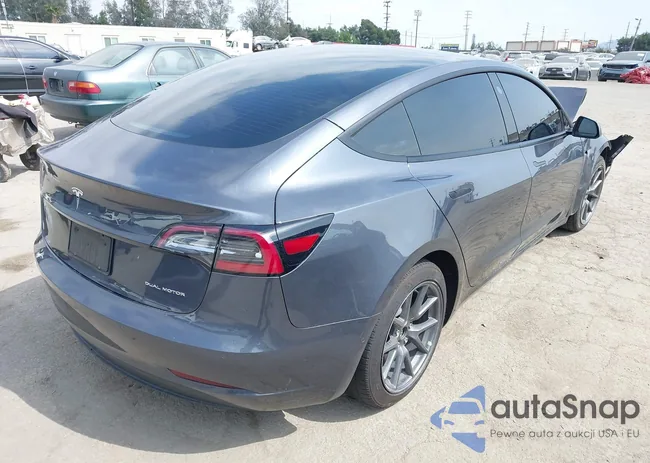 5YJ3E1EBXNF250840: 42118684