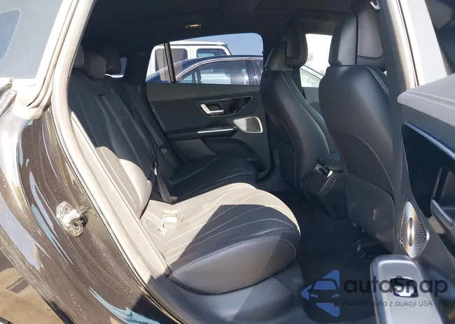 W1KEG2BB4PF013732: 42118848