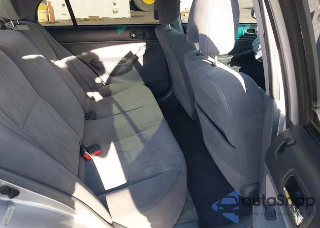 2HGES26794H530762: 42119042