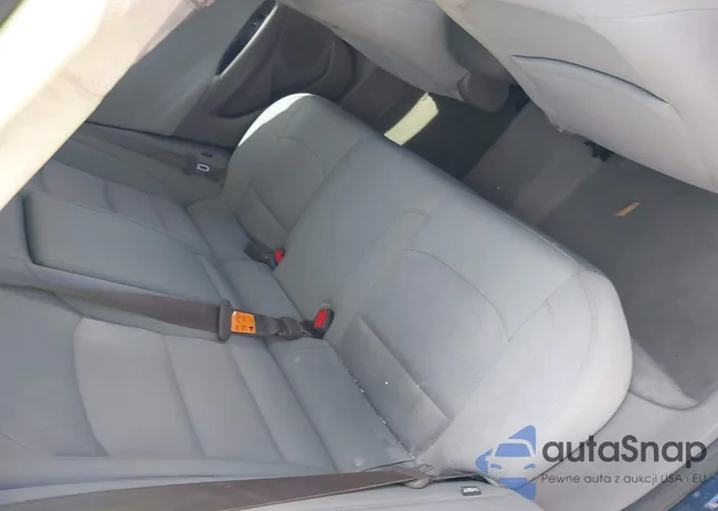 1G1ZB5ST8HF143818: 42119046