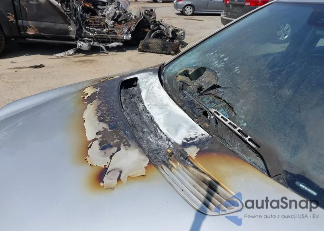 WDBRF40J15A782461: 42119047