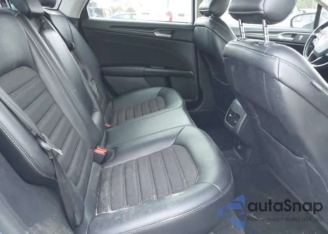 3FA6P0H77JR272835: 42118235