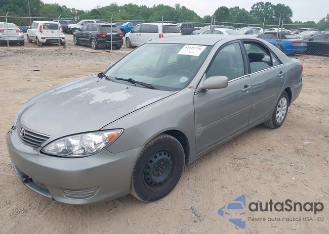 4T1BE32K05U555388: 42119726