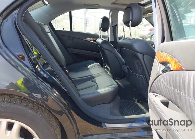 WDBUF82J15X174323: 42119748