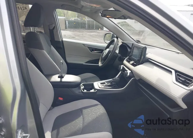 2T3P1RFV9KW076821: 42119328