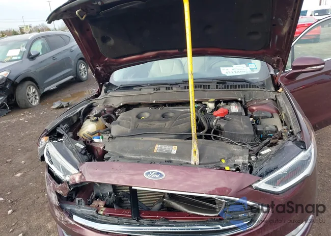 3FA6P0K97HR131655: 42120593