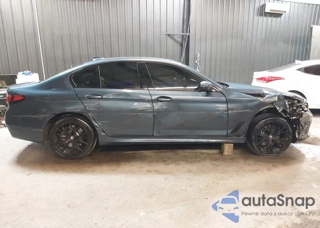 WBA13BJ02PWY10501: 42120795