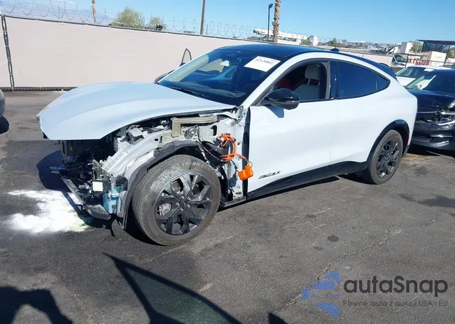 3FMTK3R77PMA79744: 42120802