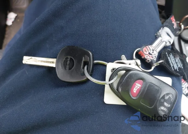 5XYKT3A66DG359826: 42120815