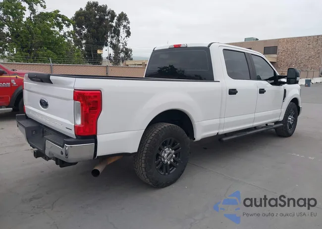 1FT7W2A66KEF60607: 42121732