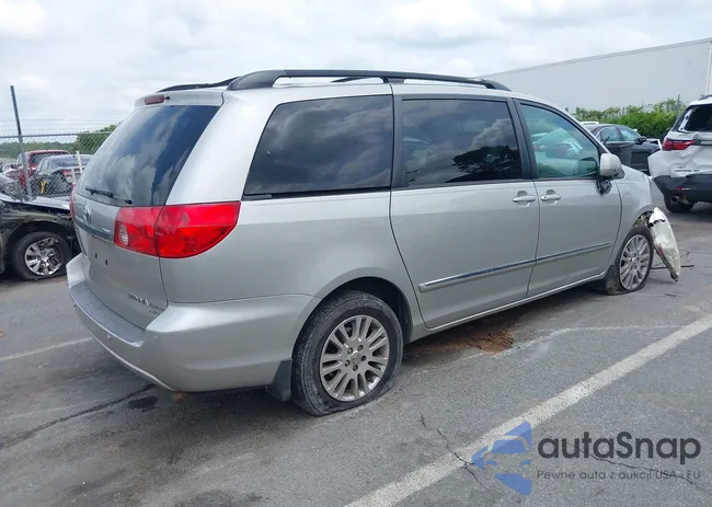 5TDBK22C38S016742: 42121902