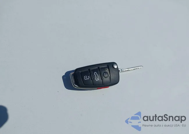 WAUDF78E86A263765: 42122063