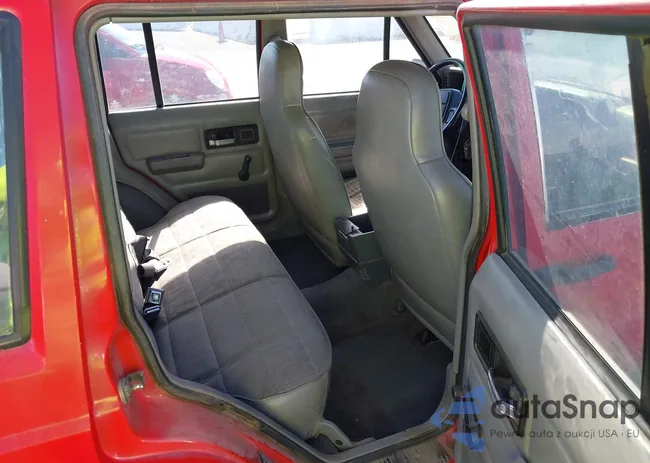 1J4FT68S0TL225719: 42121351