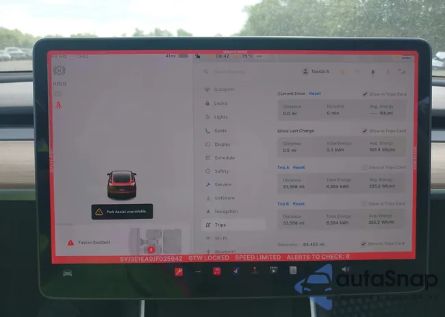 5YJ3E1EA9JF025942: 42122703